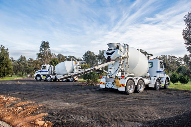 Best Concrete Flooring Contractor  in Loogootee, IN